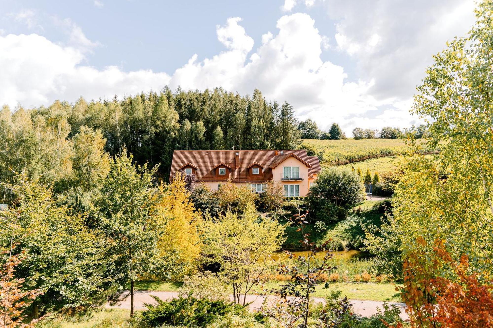 Resort Holiday Natural - Gosciniec Zacisze Chmielno Exterior photo
