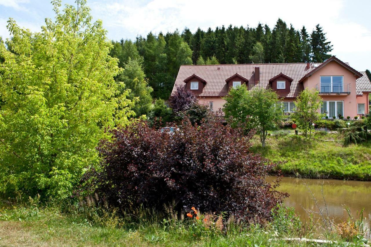 Resort Holiday Natural - Gosciniec Zacisze Chmielno Exterior photo